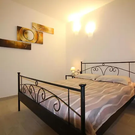 Apartment Sergio Fuer 5 Personen In Strandnaehe Porec